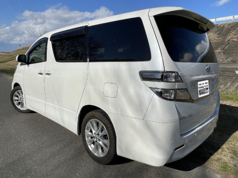 VELLFIRE-5