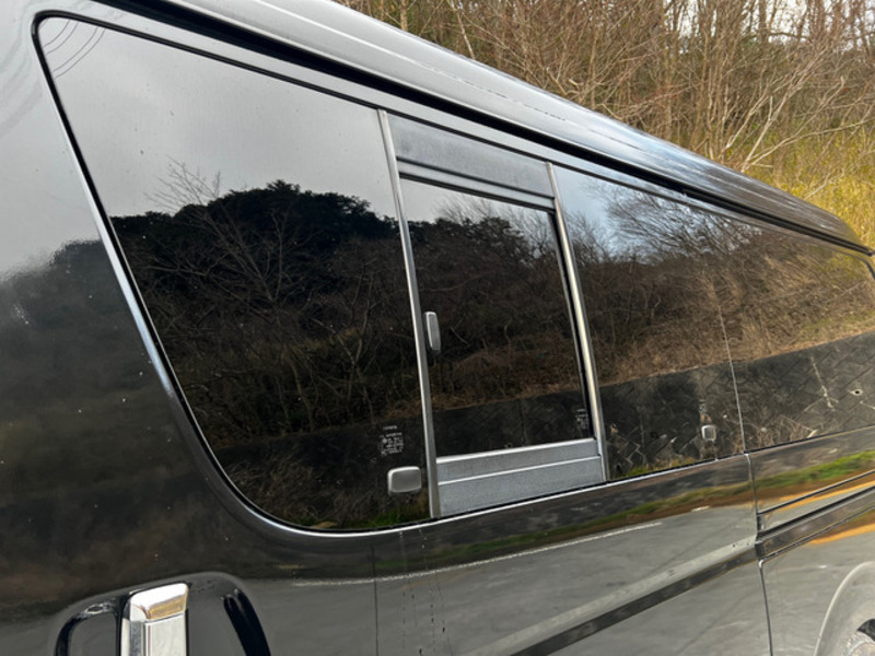 HIACE VAN-12