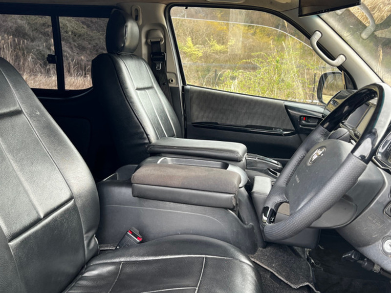 HIACE VAN-16
