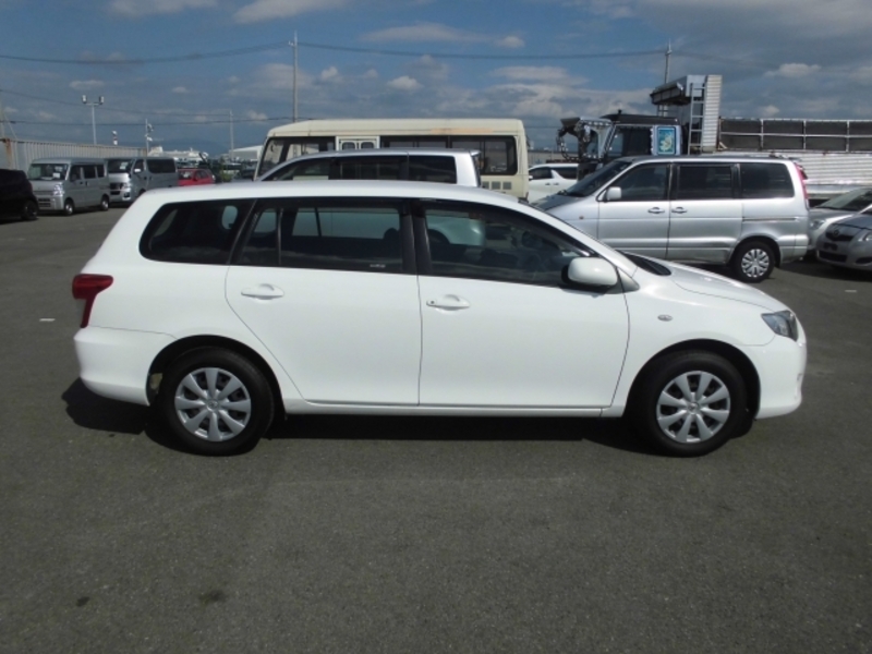 COROLLA FIELDER