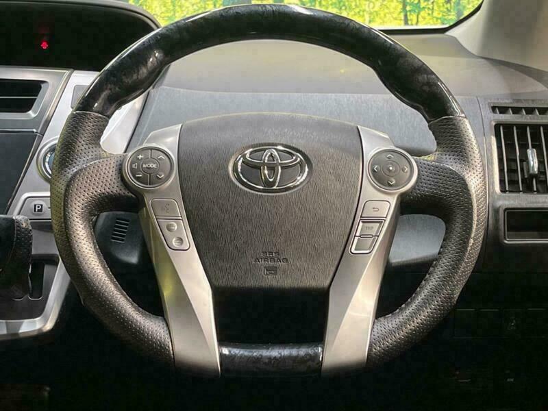 PRIUS ALPHA-14