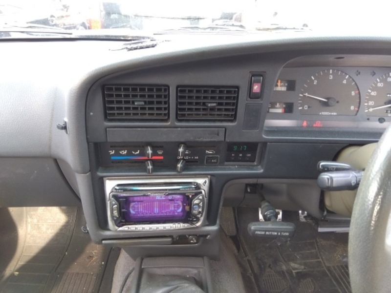 HILUX-9