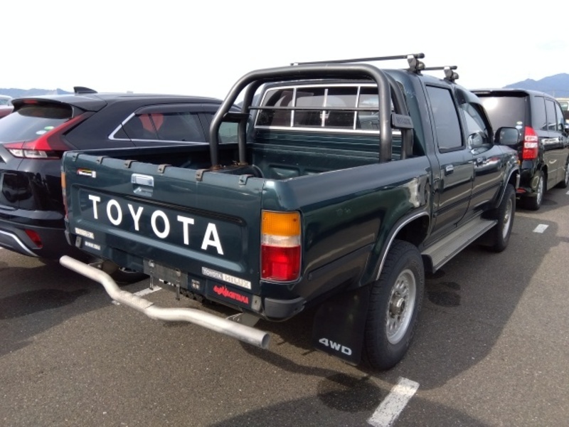 HILUX-15