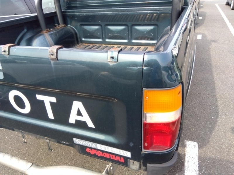HILUX-23