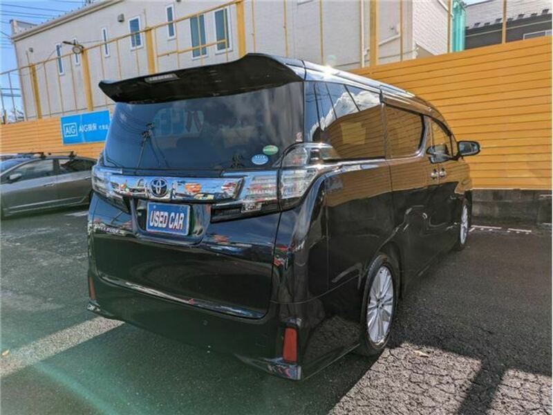 VELLFIRE-1