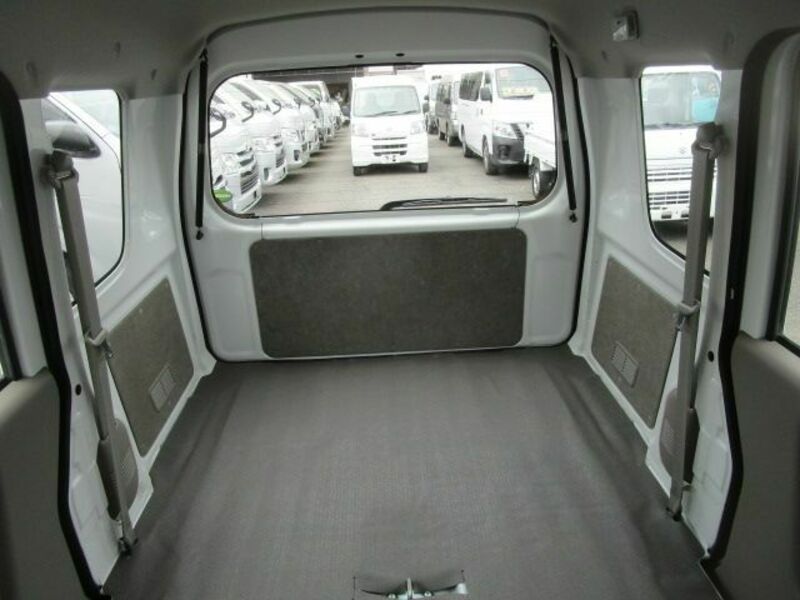 MINICAB VAN-17