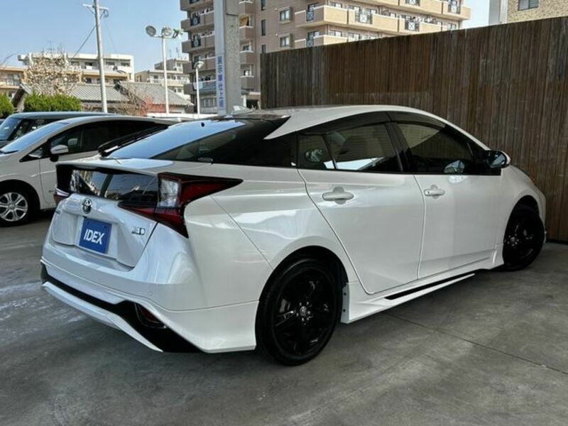 PRIUS-1