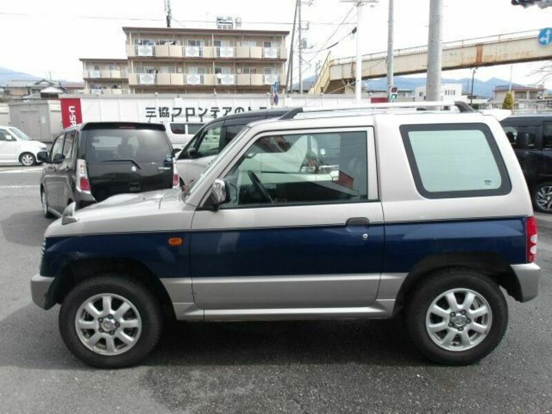 PAJERO MINI-8