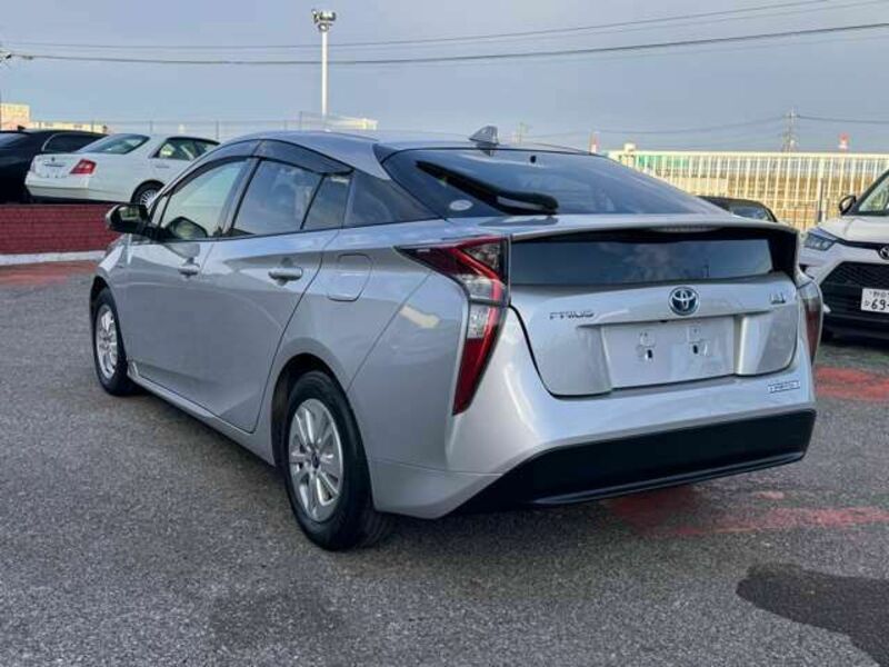 PRIUS-6