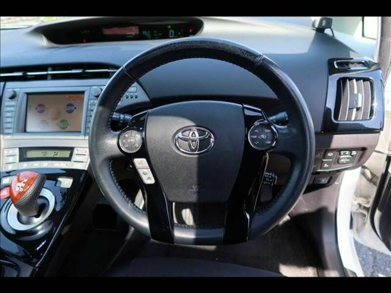 PRIUS-18