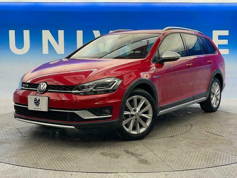 GOLF ALLTRACK-0