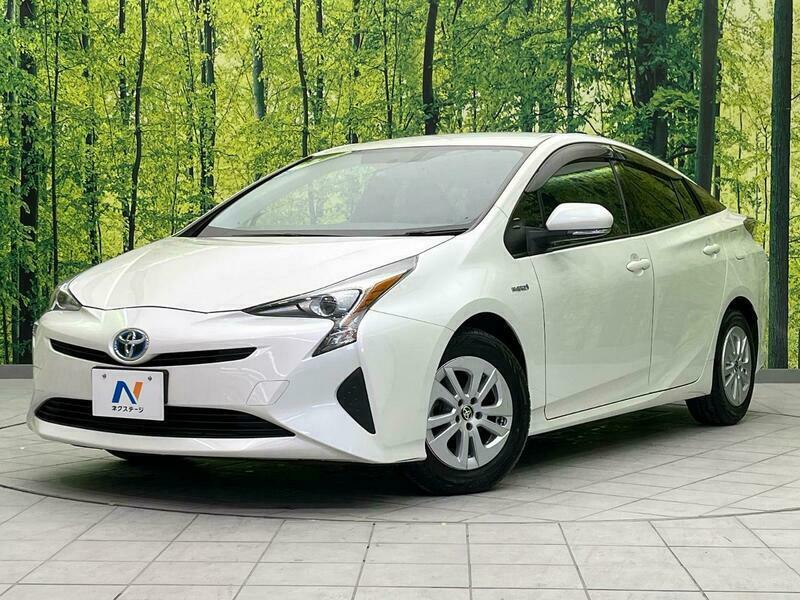 TOYOTA　PRIUS