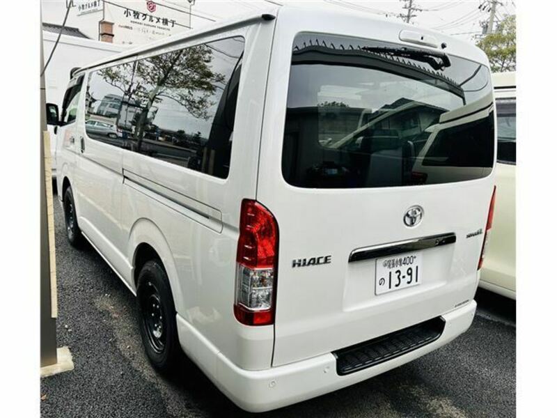 HIACE VAN