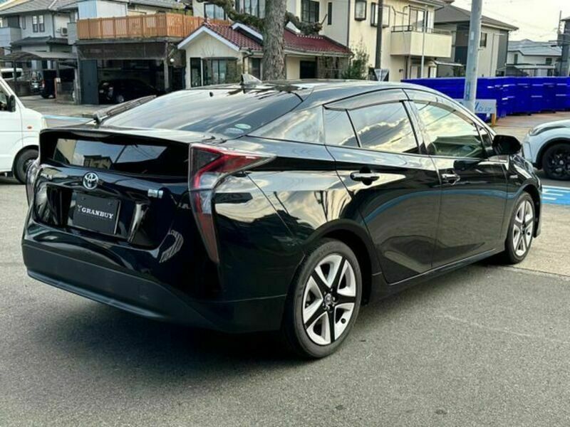 PRIUS-5