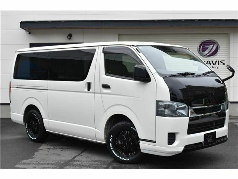 TOYOTA　HIACE